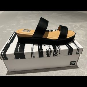 Brand new in box, Nilo Slide Platform Sandal by dolce vita, size 8